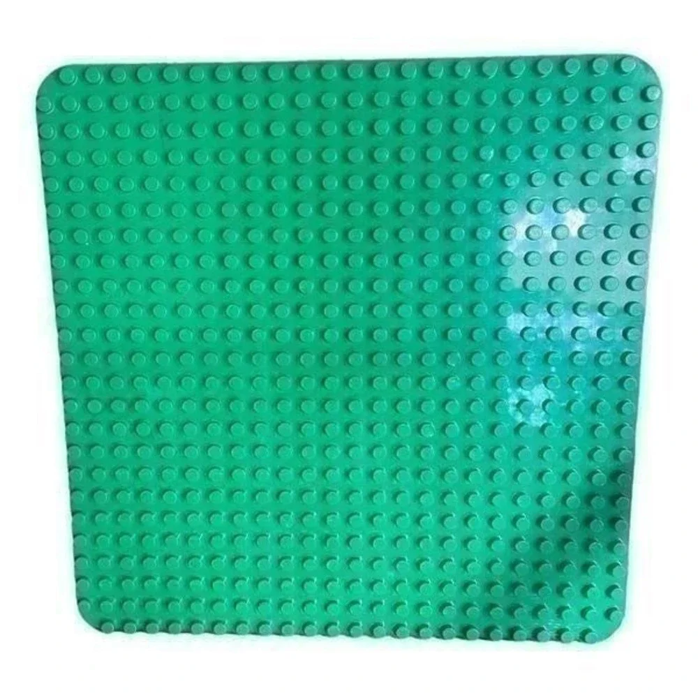 Two Lego Duplo Base‎ Boards Green Large 22 X 22 Studs 38 CM X 38 CM Vintage